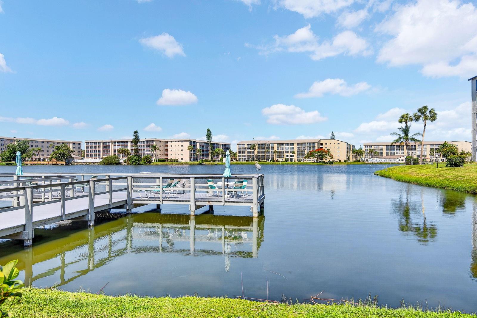 3344 LAKE BAYSHORE DR #P205