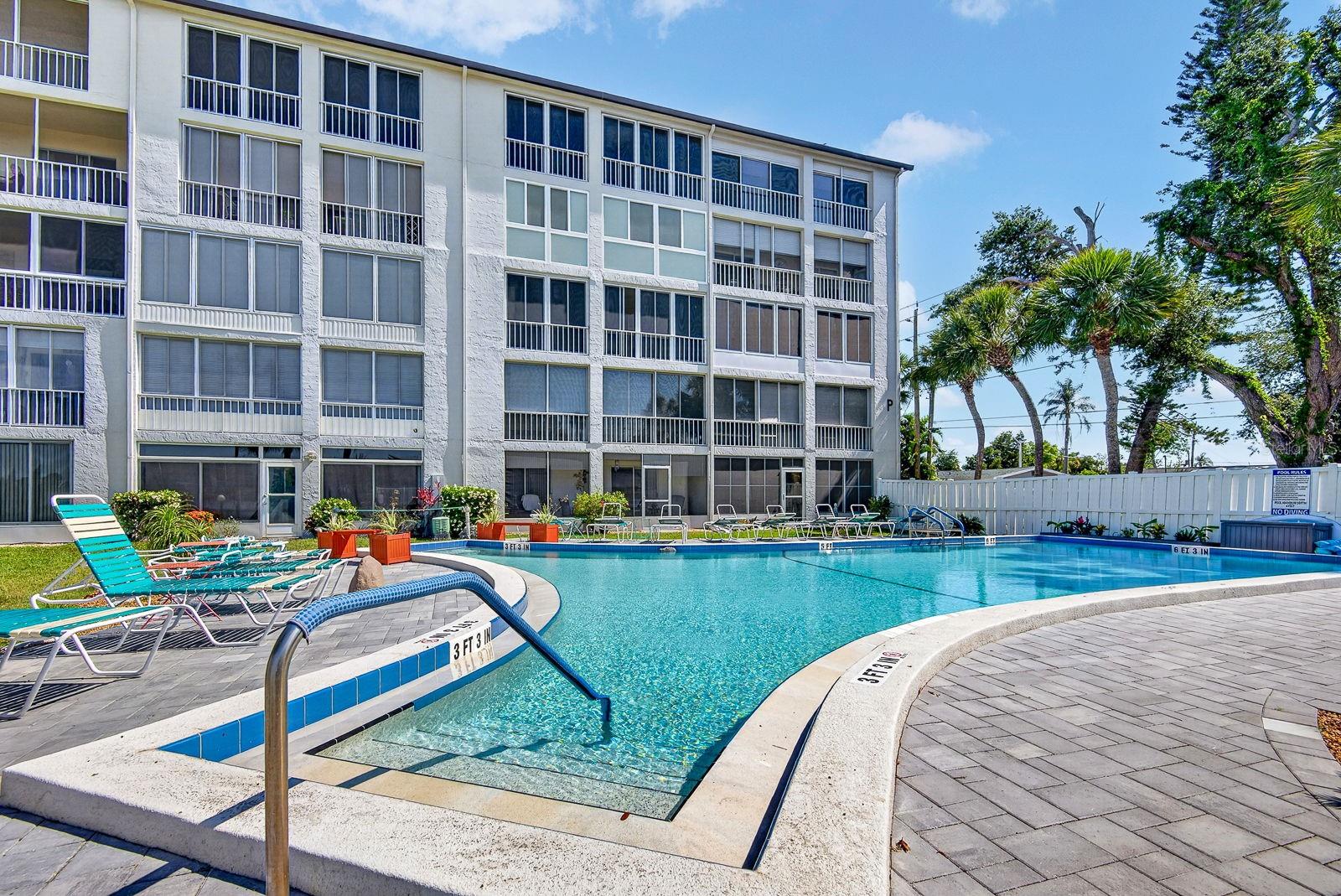 3344 LAKE BAYSHORE DR #P205