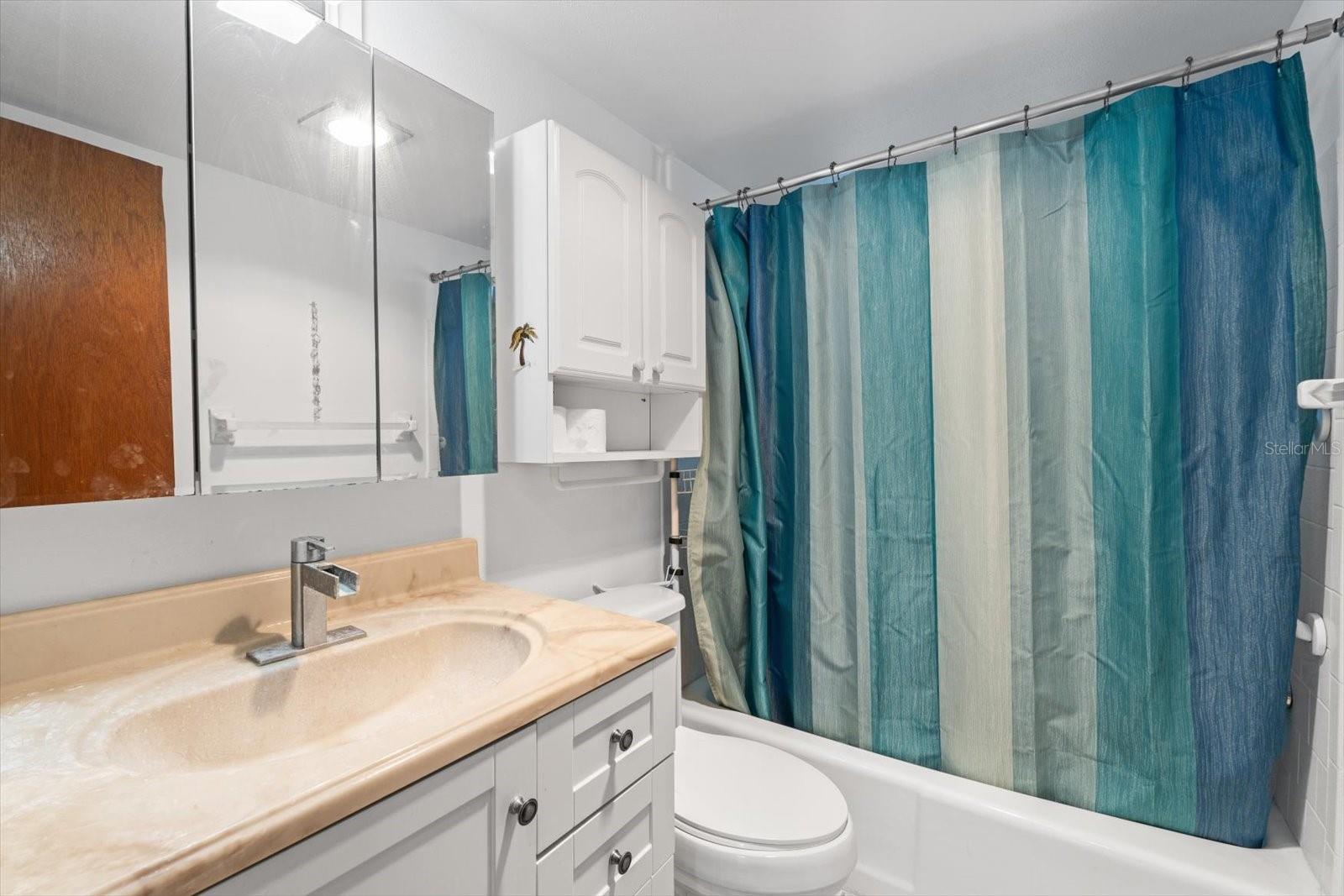 2326 CANAL DR #G25