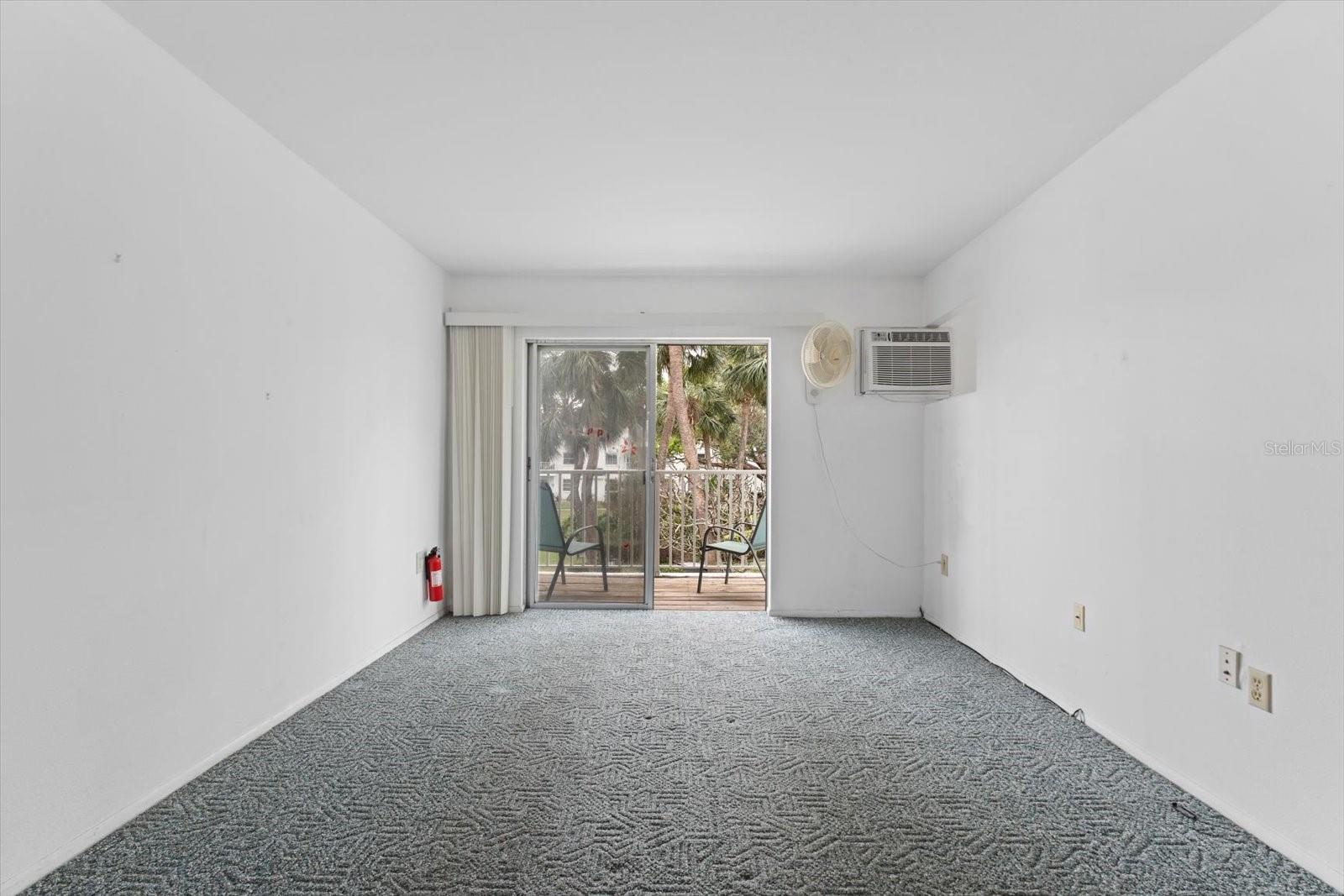 2326 CANAL DR #G25