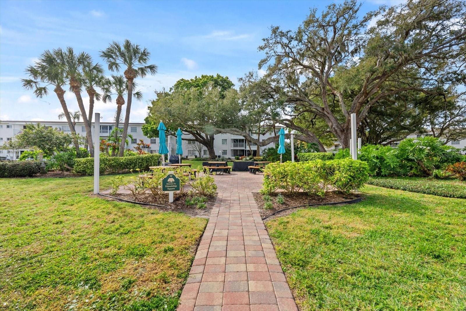 2326 CANAL DR #G25