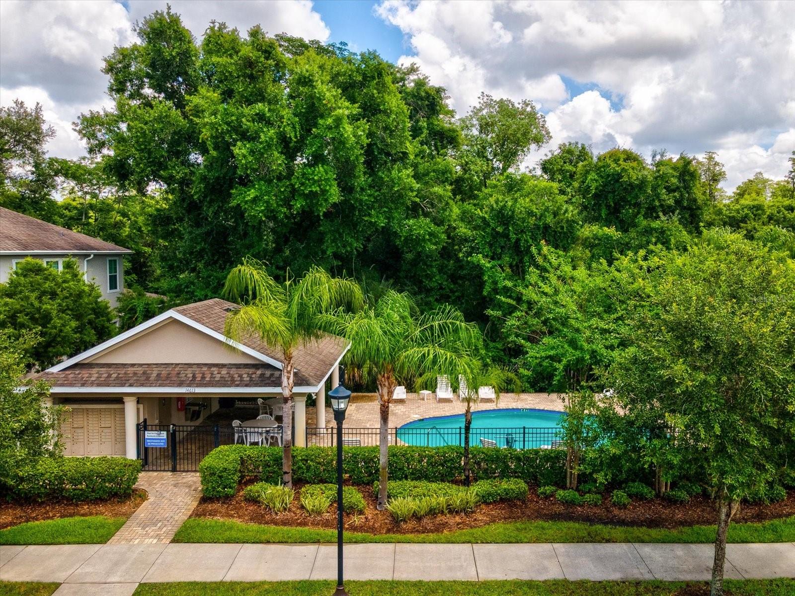 7105 PARK TREE DR