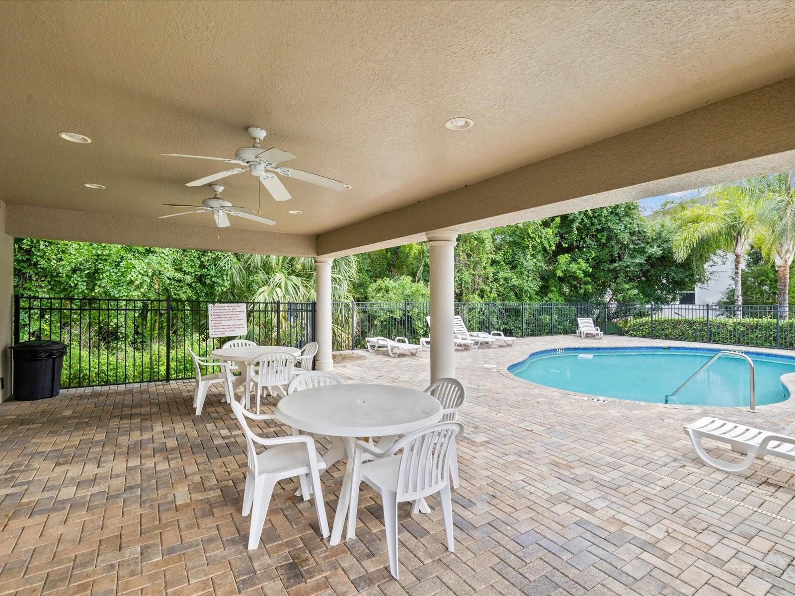 7105 PARK TREE DR