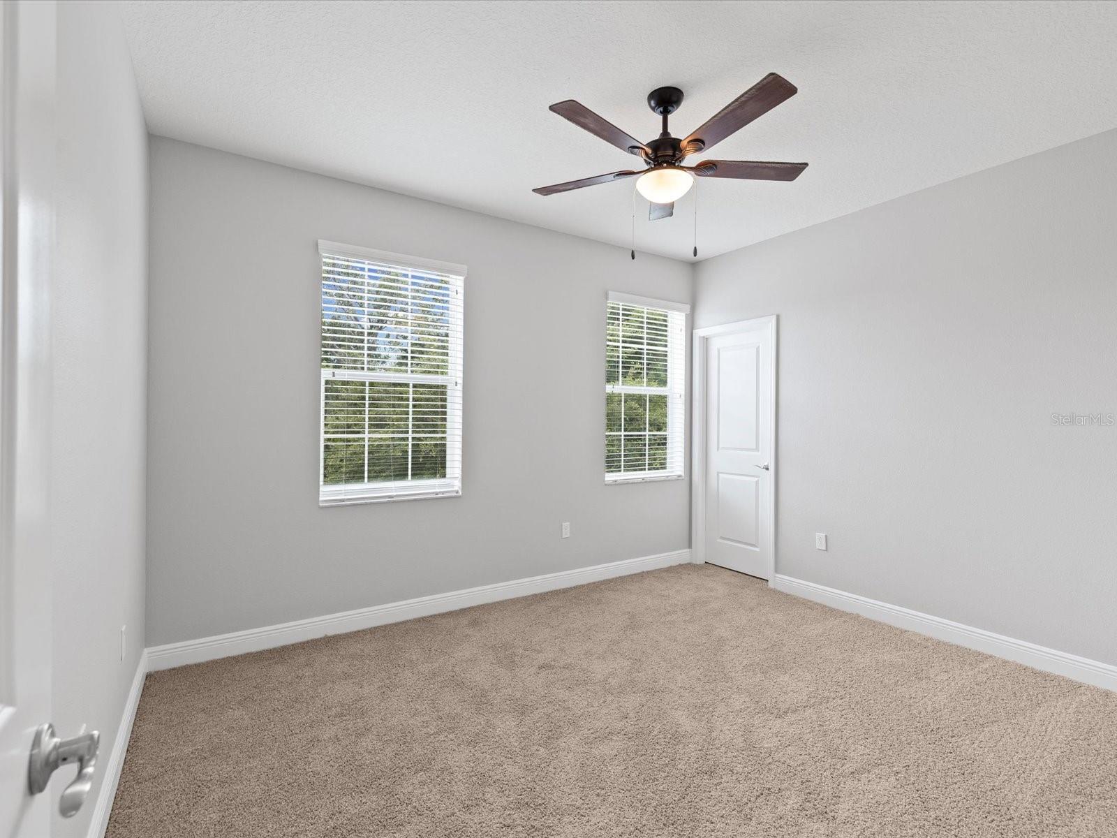 7105 PARK TREE DR