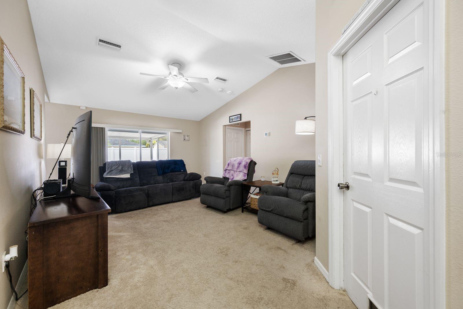 2802 93RD CT E
