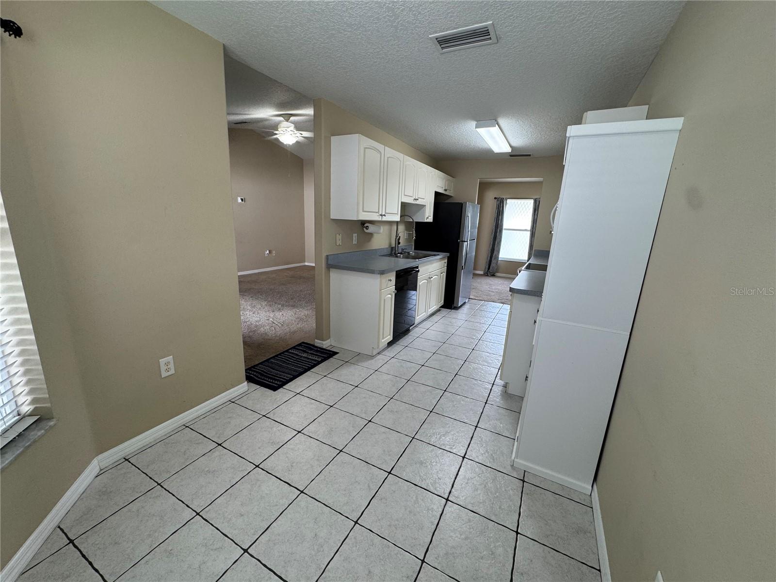 2802 93RD CT E