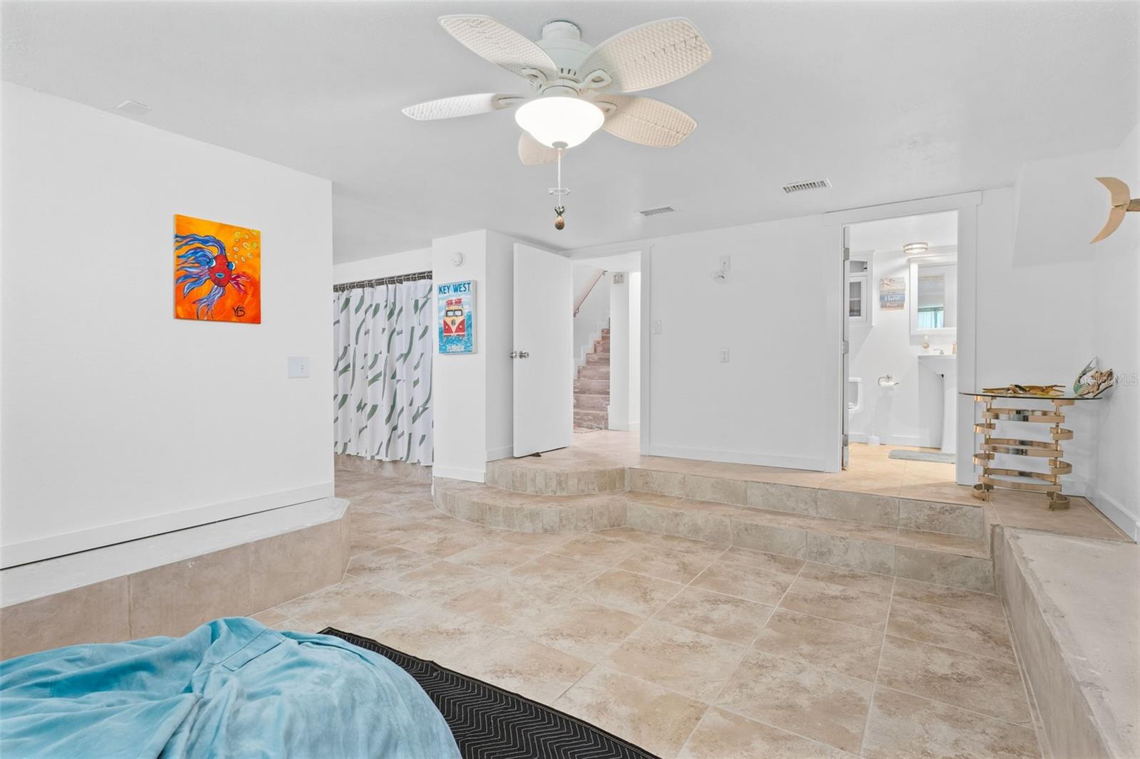 3701 E BAY DR #1