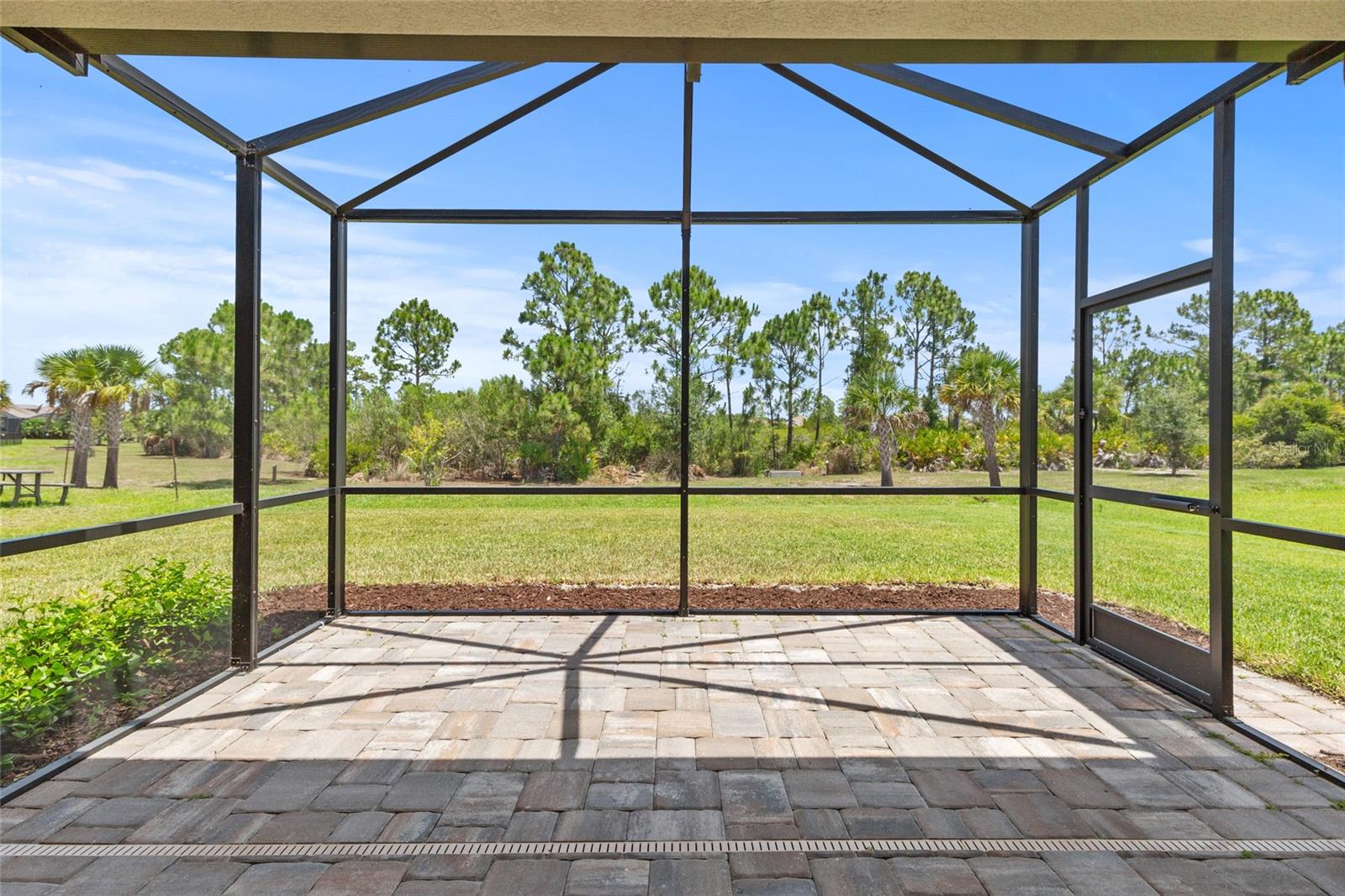 260 BRIENZA LOOP