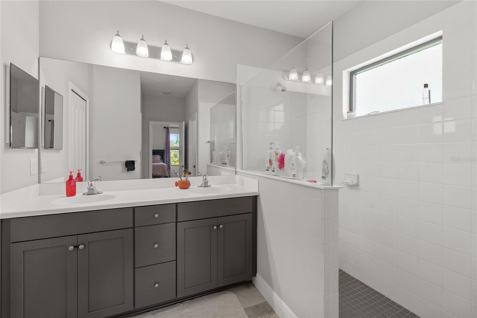 260 BRIENZA LOOP