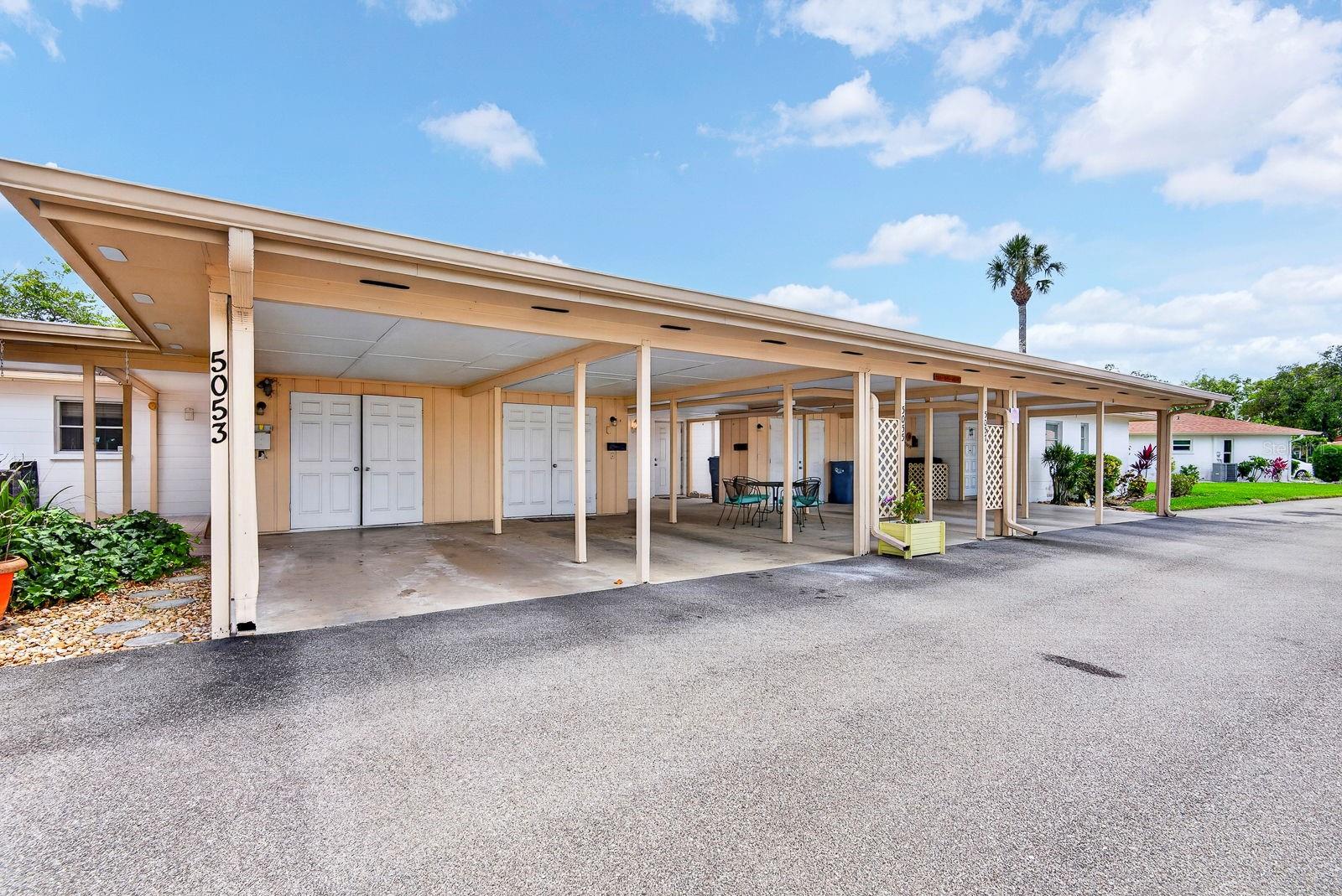 5055 LIVE OAK CIR #5055