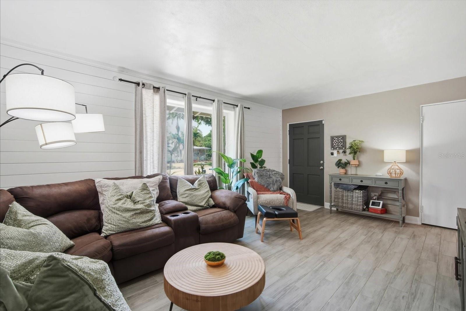 3307 3RD AVE W