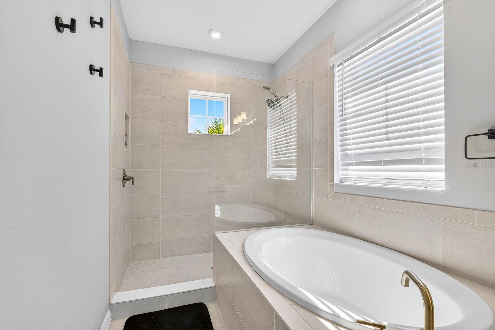 5825 FIELDMOOR CT