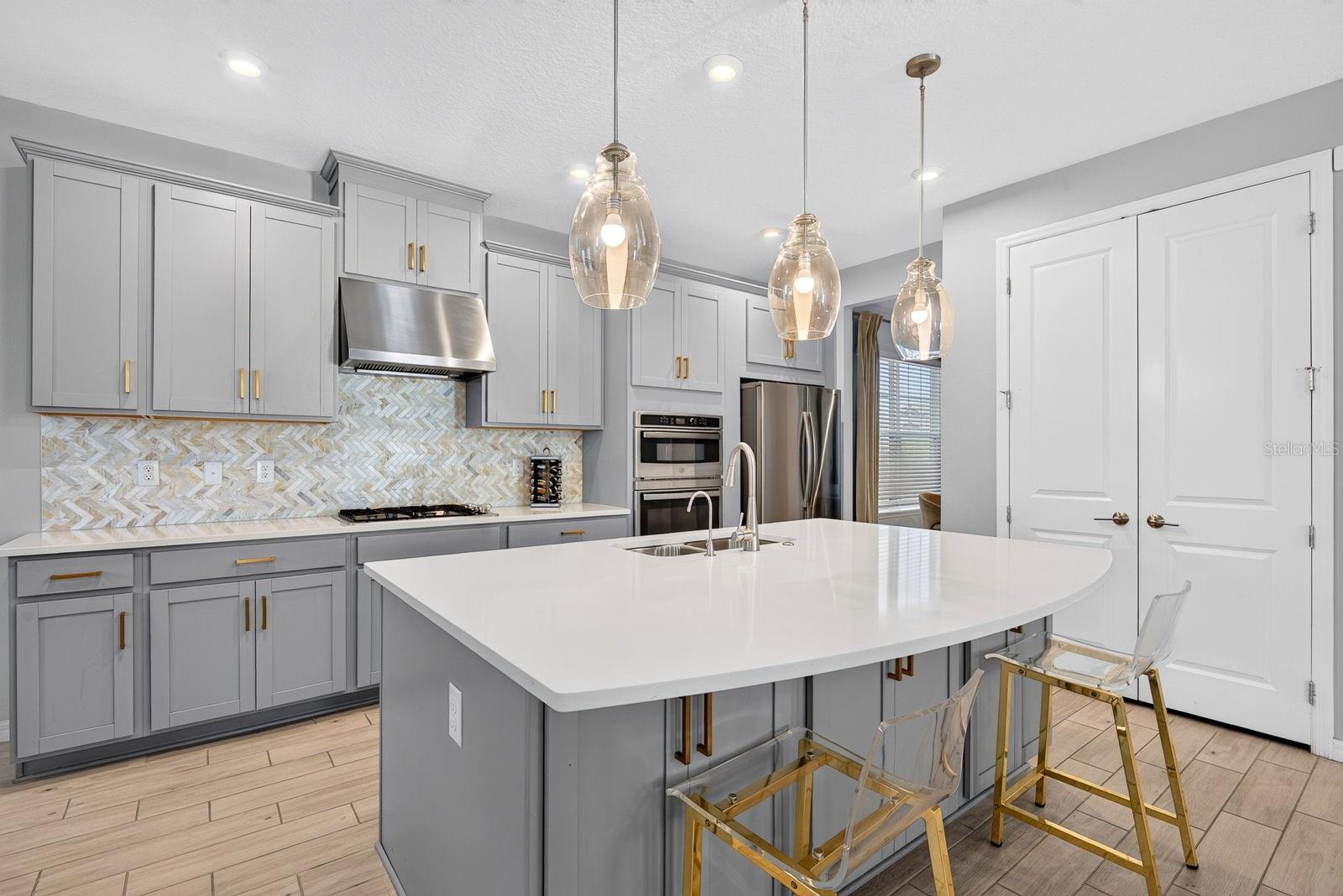 5825 FIELDMOOR CT