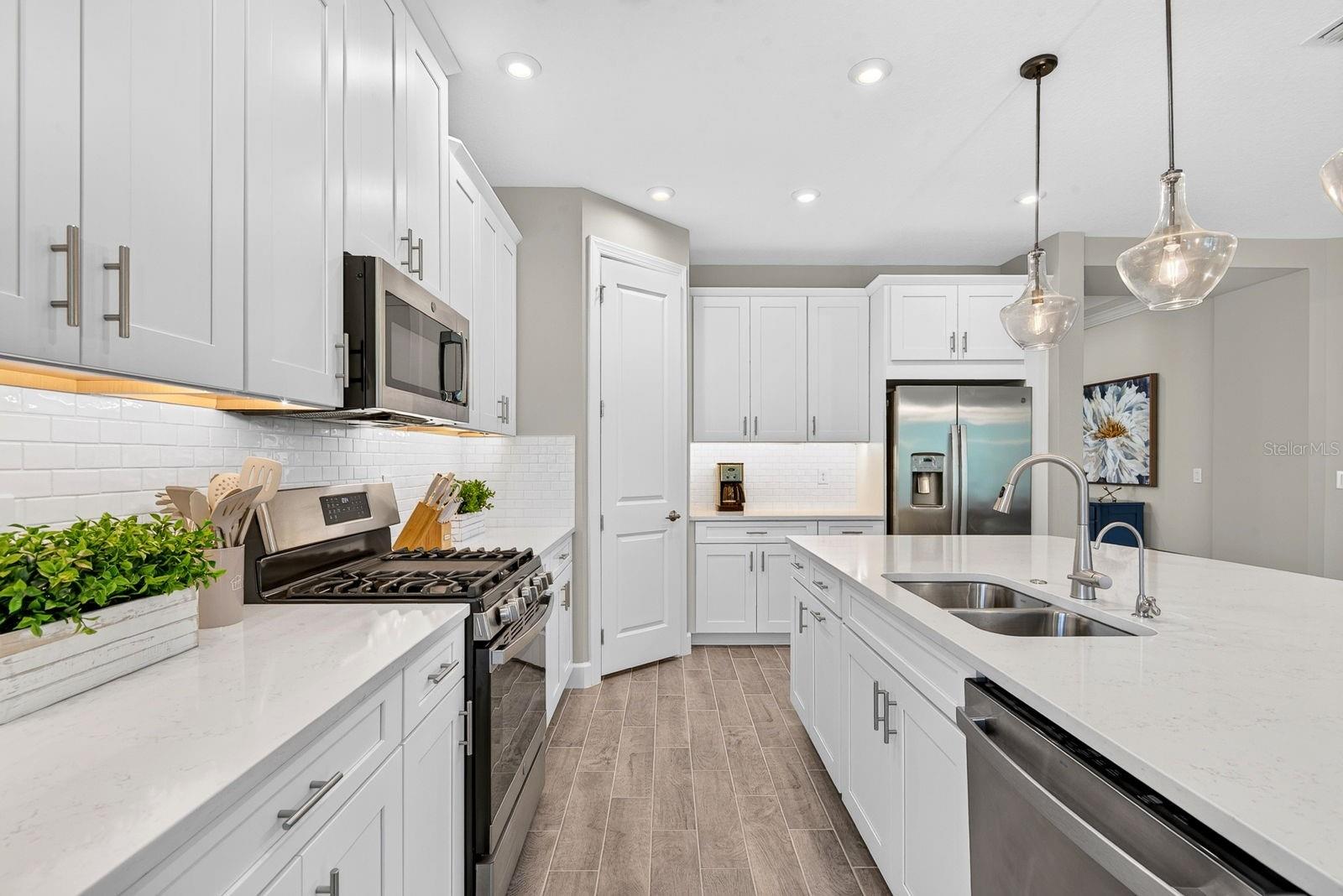 10924 WICKER PARK PL