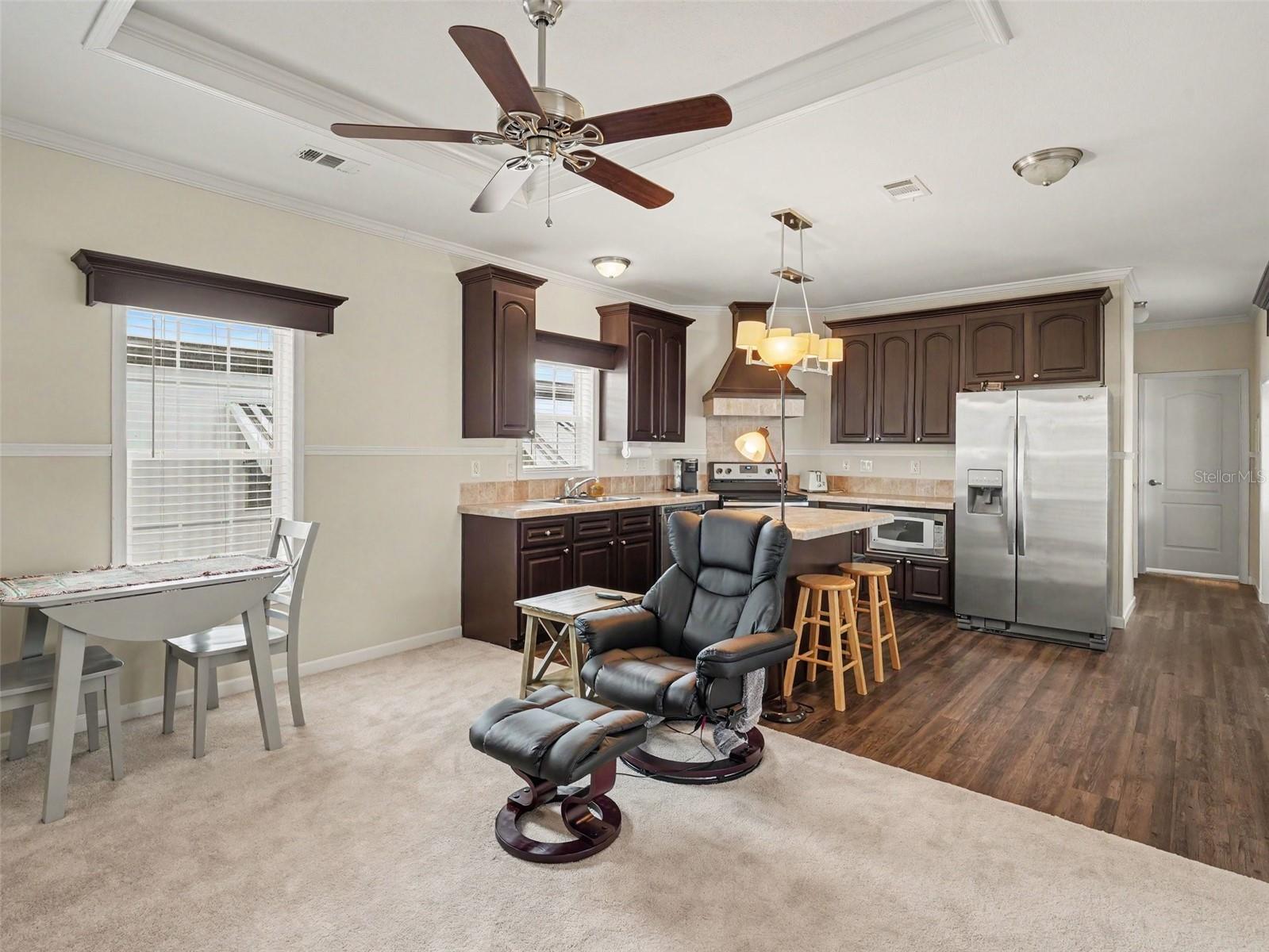 312 52ND AVE W