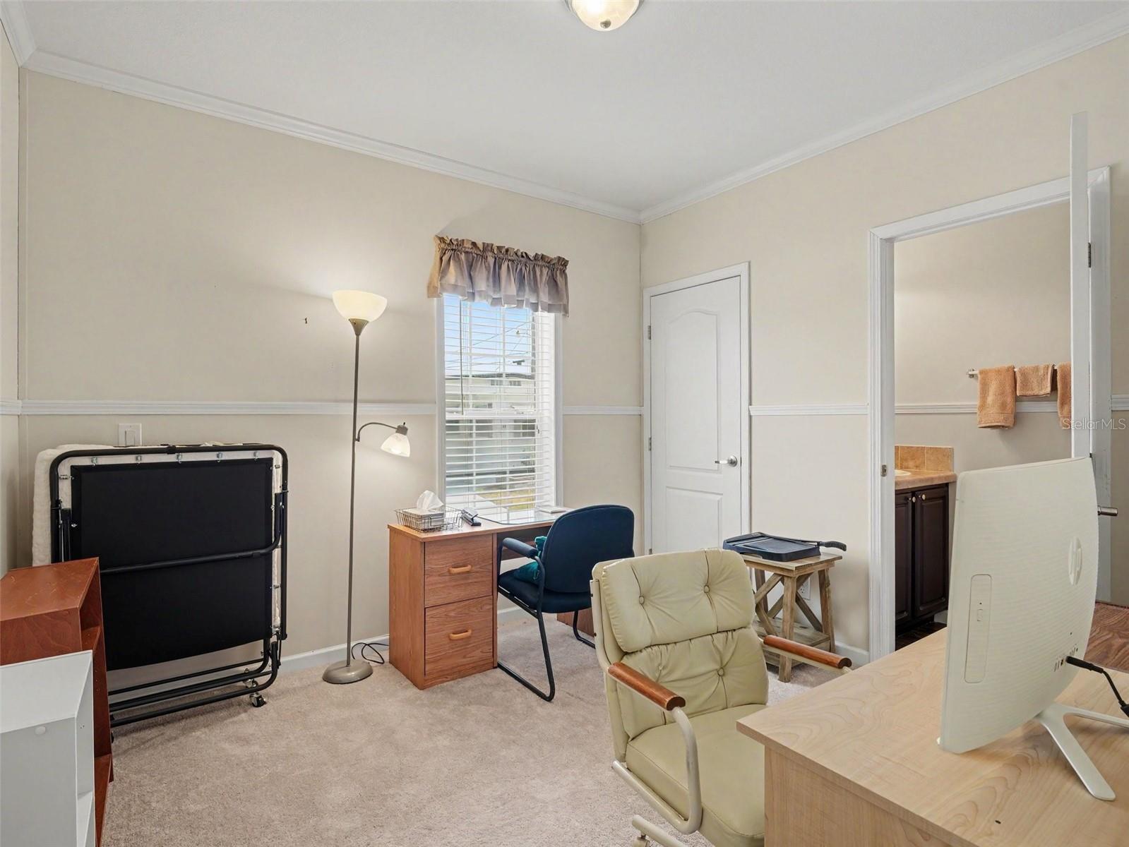 312 52ND AVE W