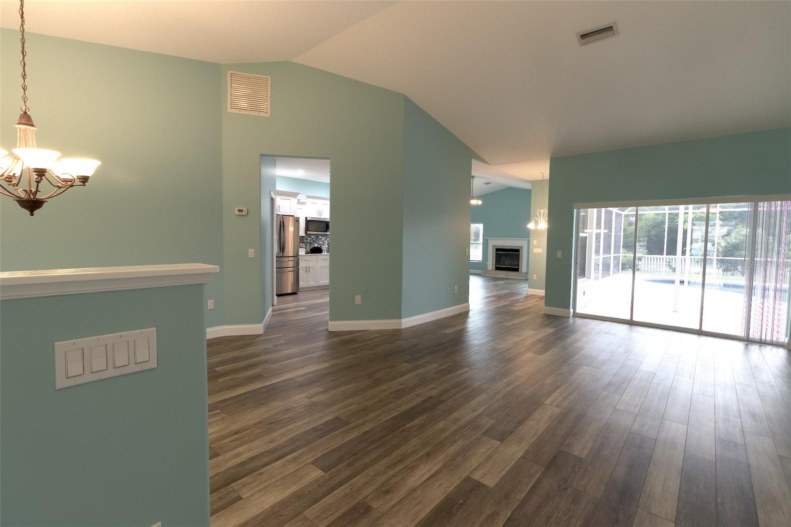 6734 60TH STREET CIR E