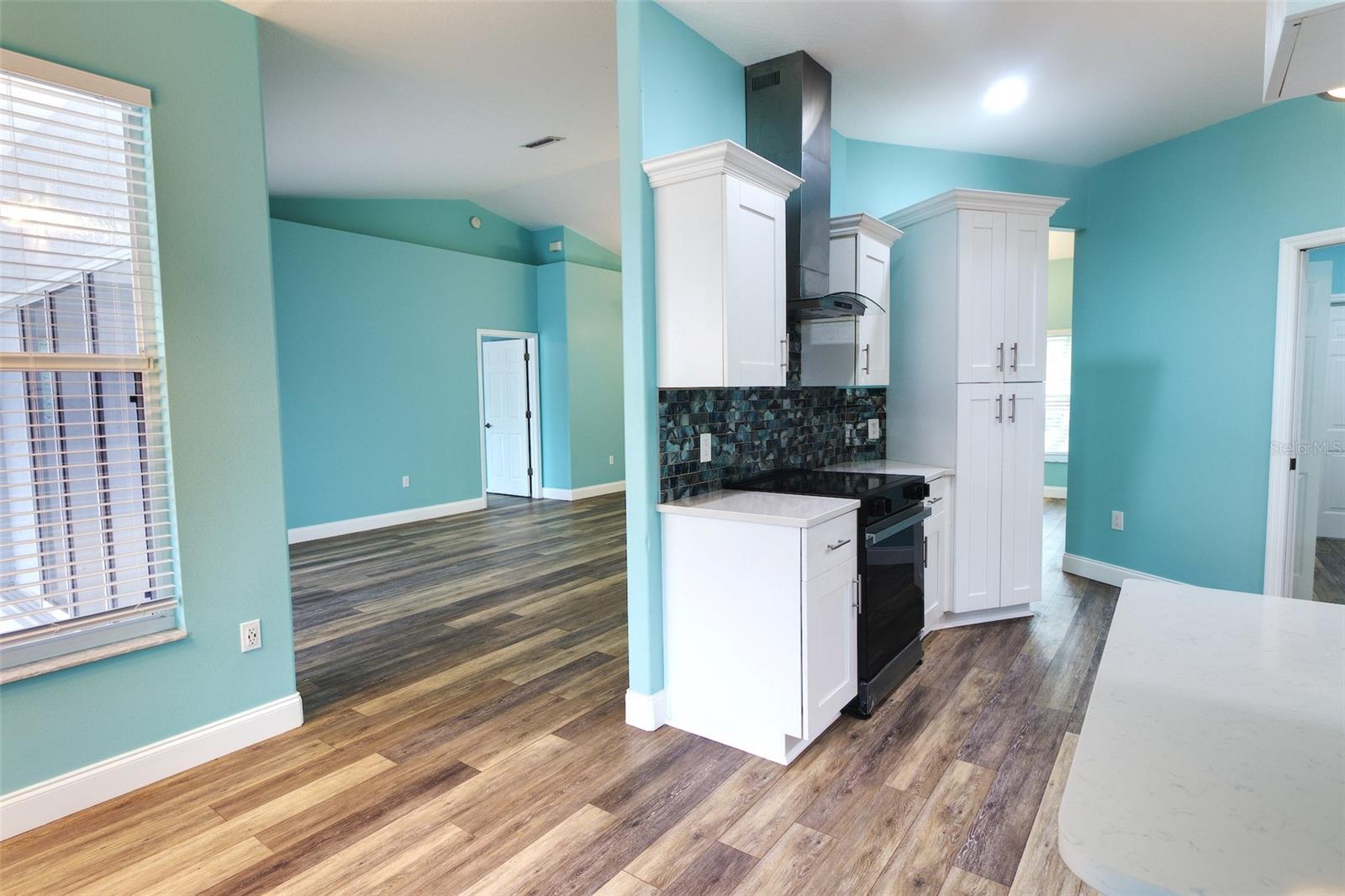 6734 60TH STREET CIR E