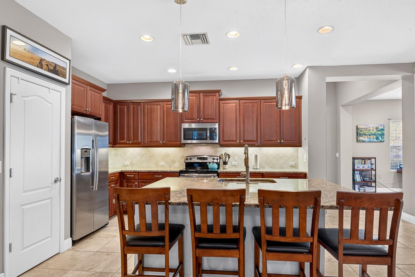 1416 HICKORY VIEW CIR