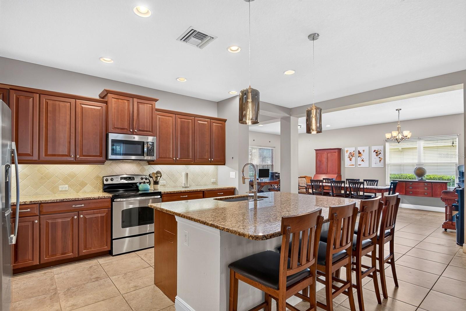 1416 HICKORY VIEW CIR