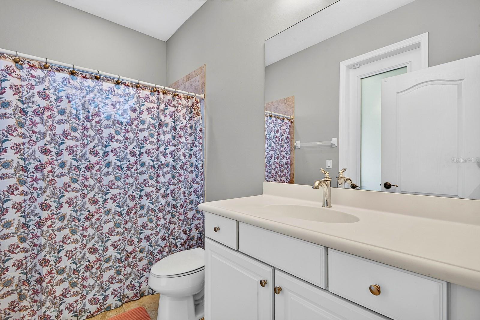 1416 HICKORY VIEW CIR