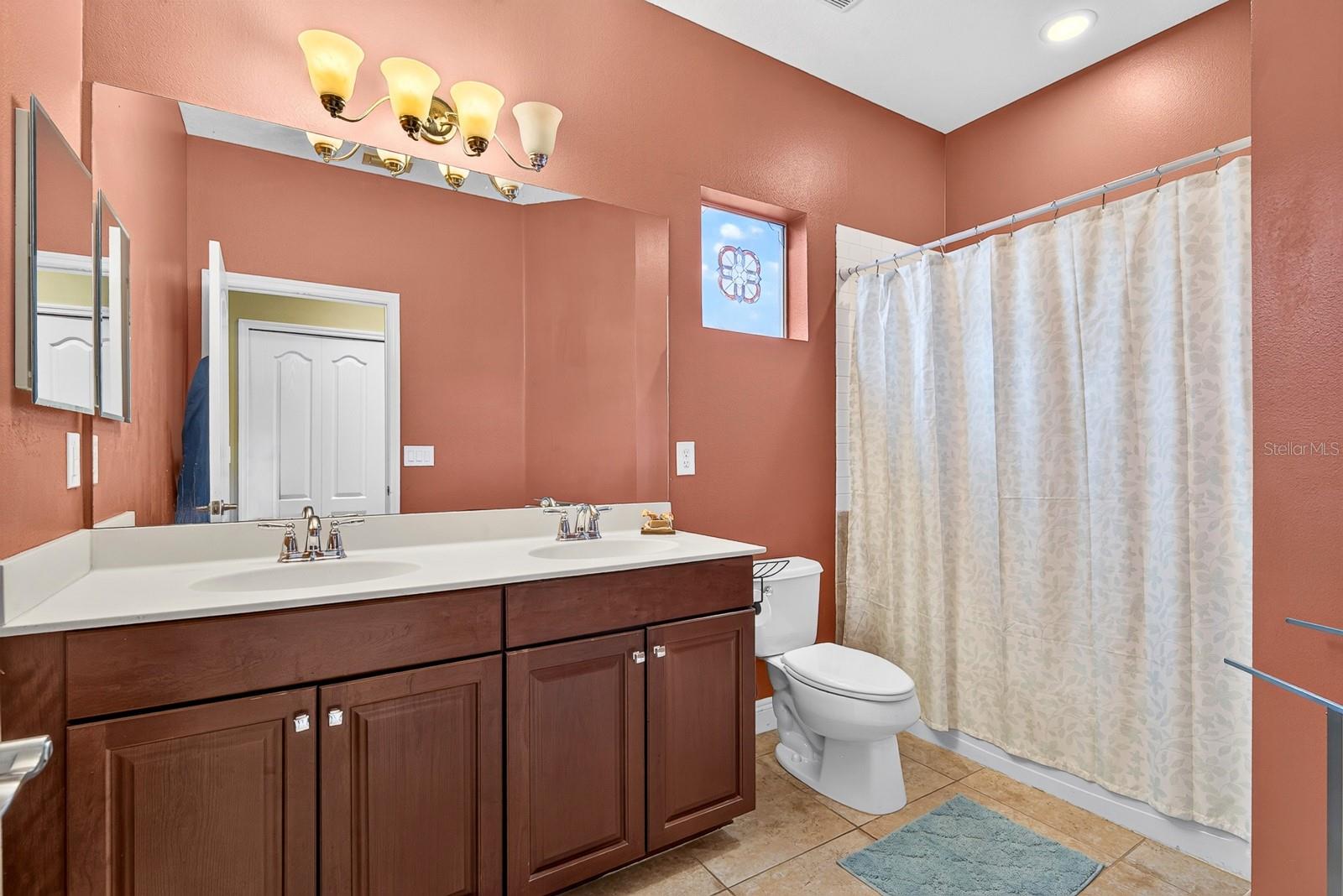 1416 HICKORY VIEW CIR