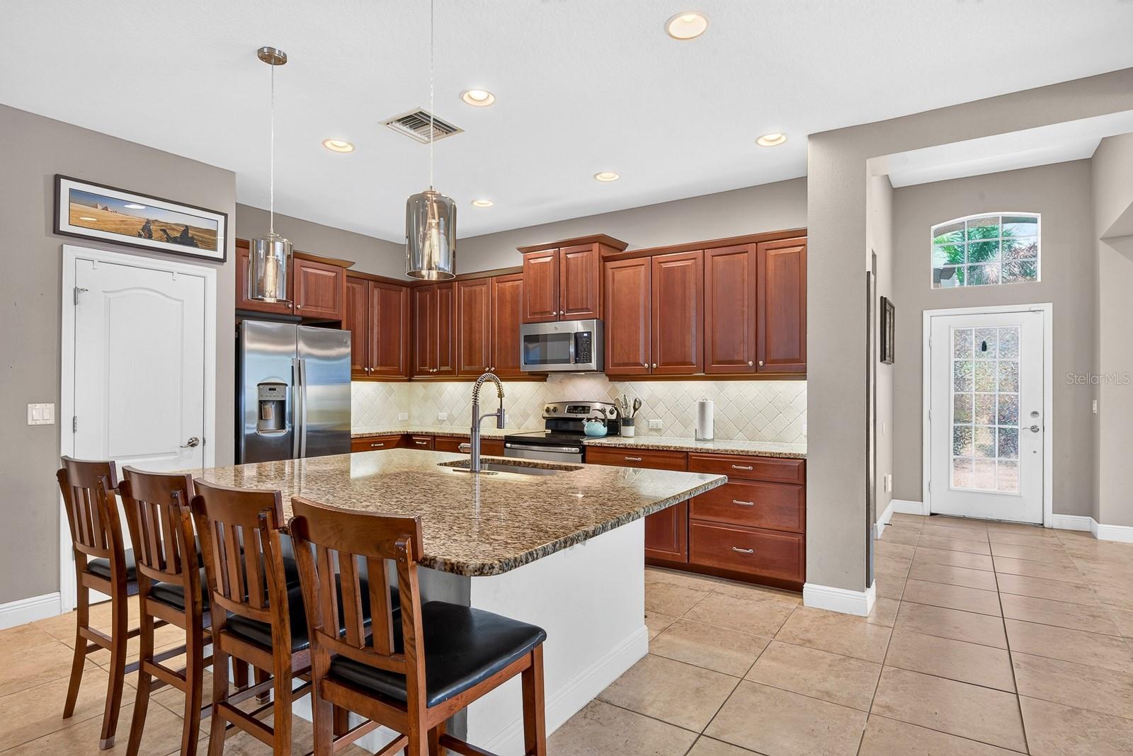 1416 HICKORY VIEW CIR