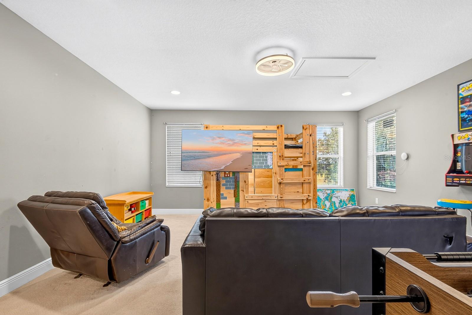 1416 HICKORY VIEW CIR