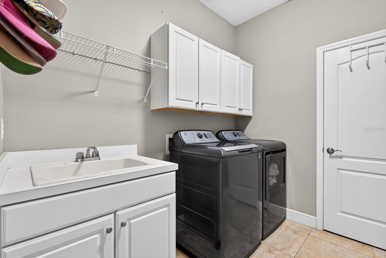 1416 HICKORY VIEW CIR