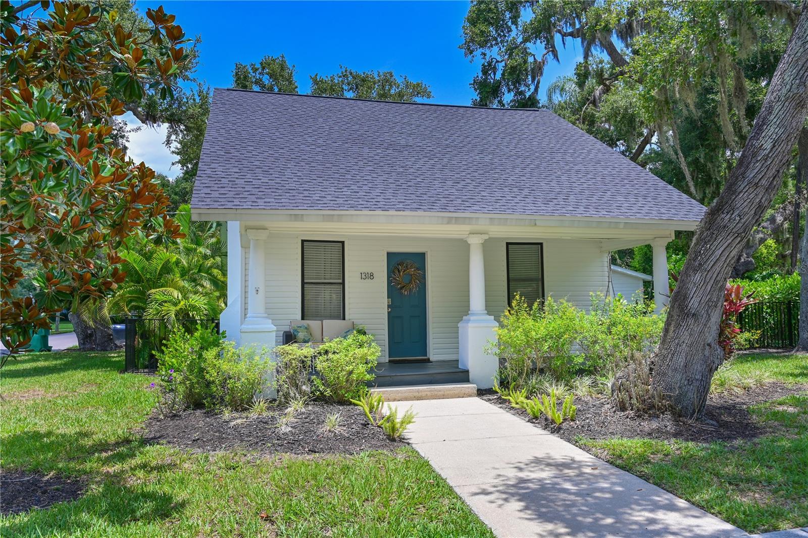 1318 6TH ST W