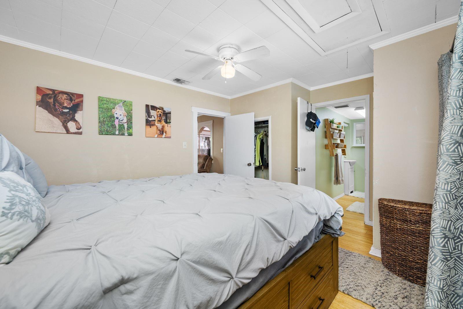 907 18TH AVE W