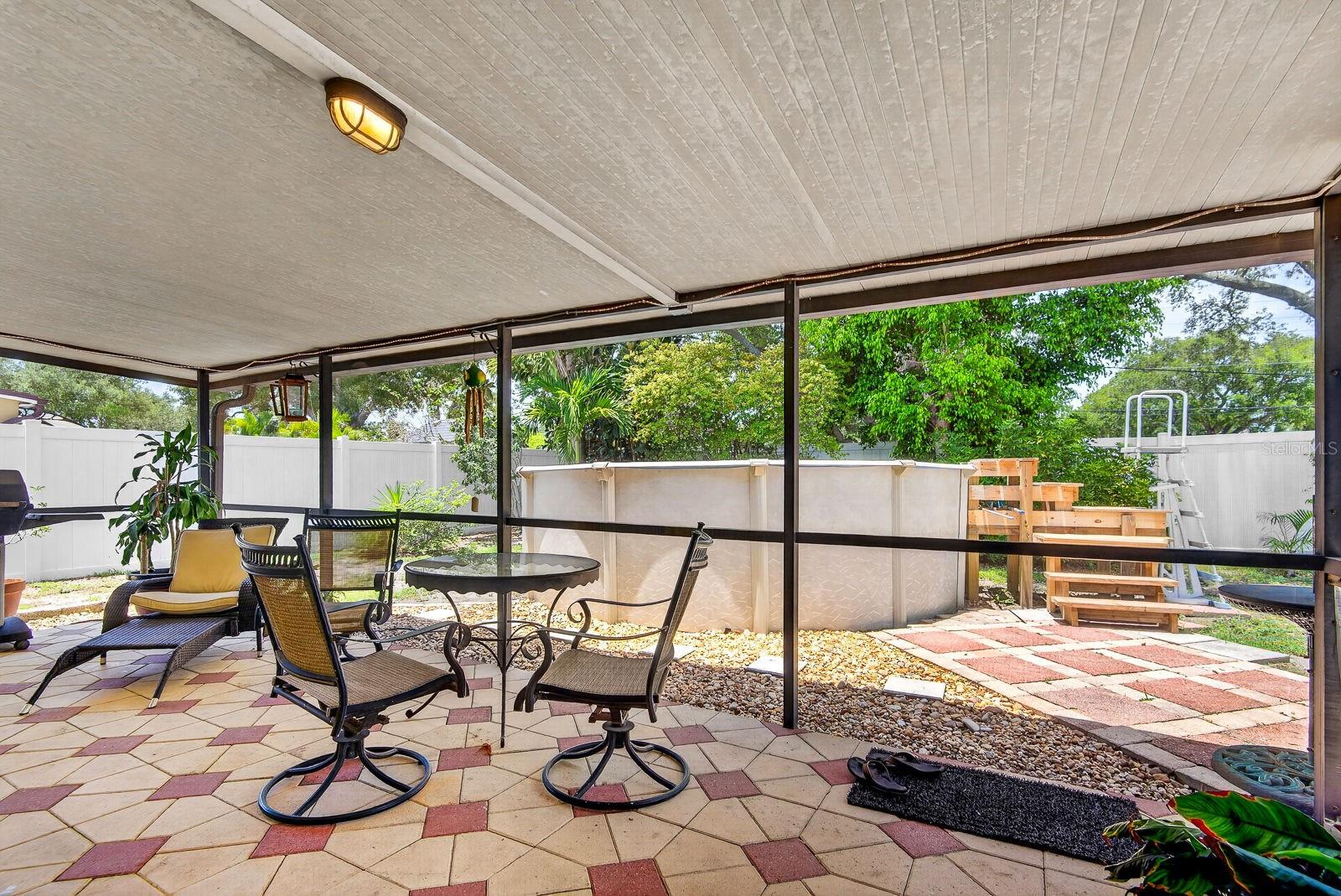 5610 33RD LN E
