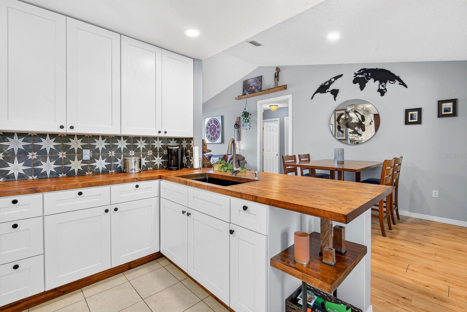 5610 33RD LN E