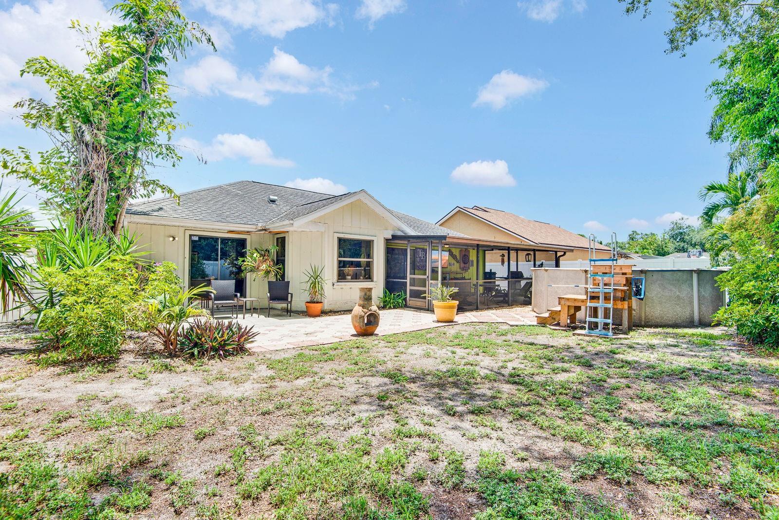 5610 33RD LN E