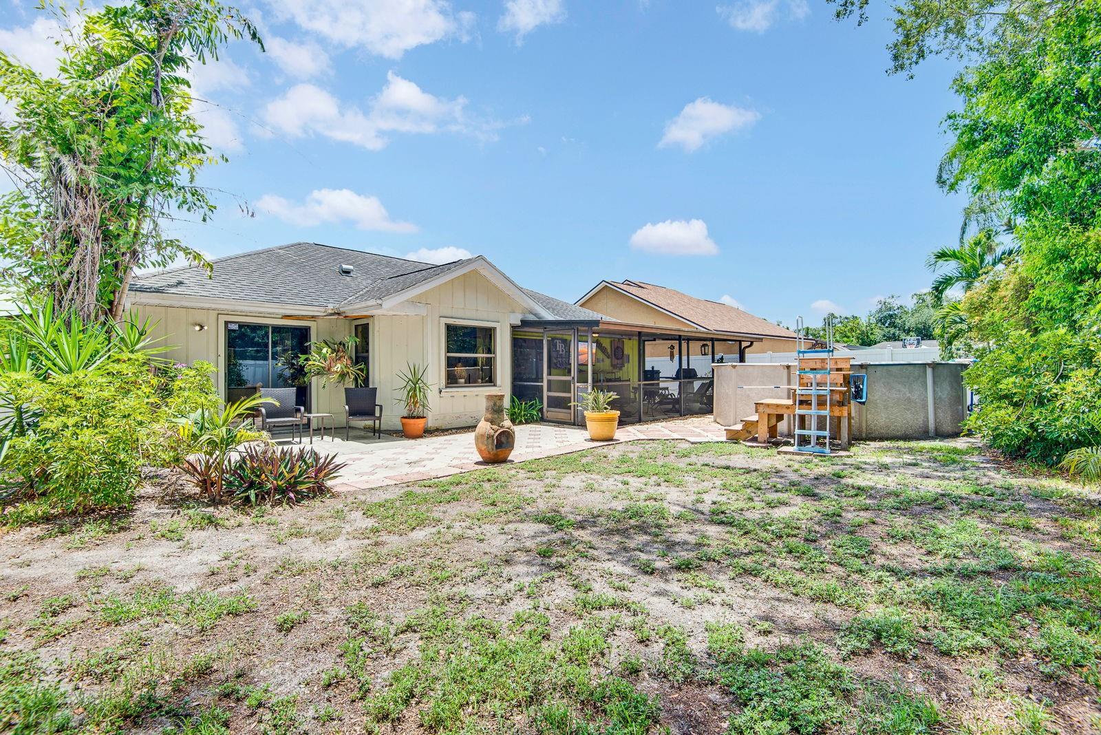 5610 33RD LN E