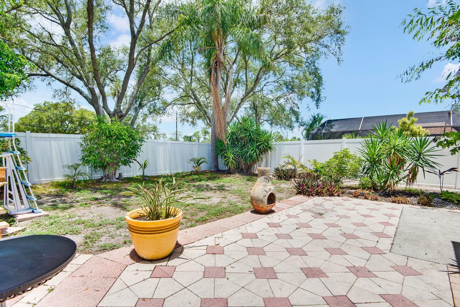 5610 33RD LN E
