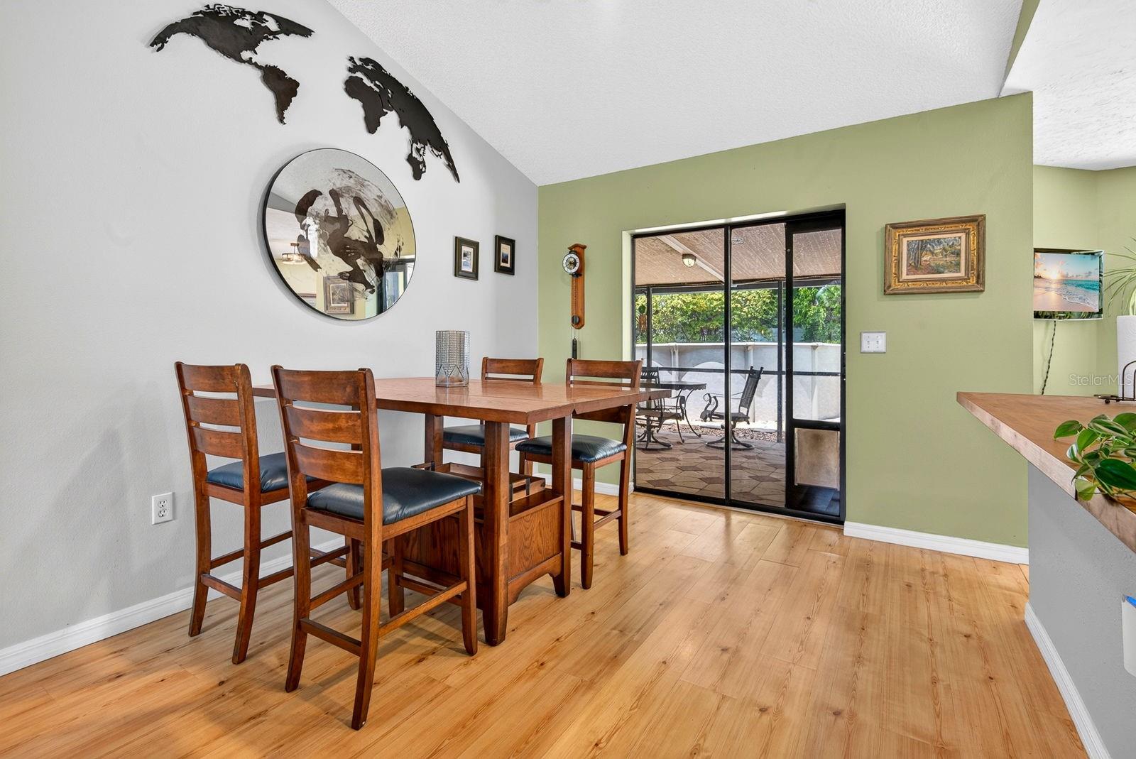 5610 33RD LN E