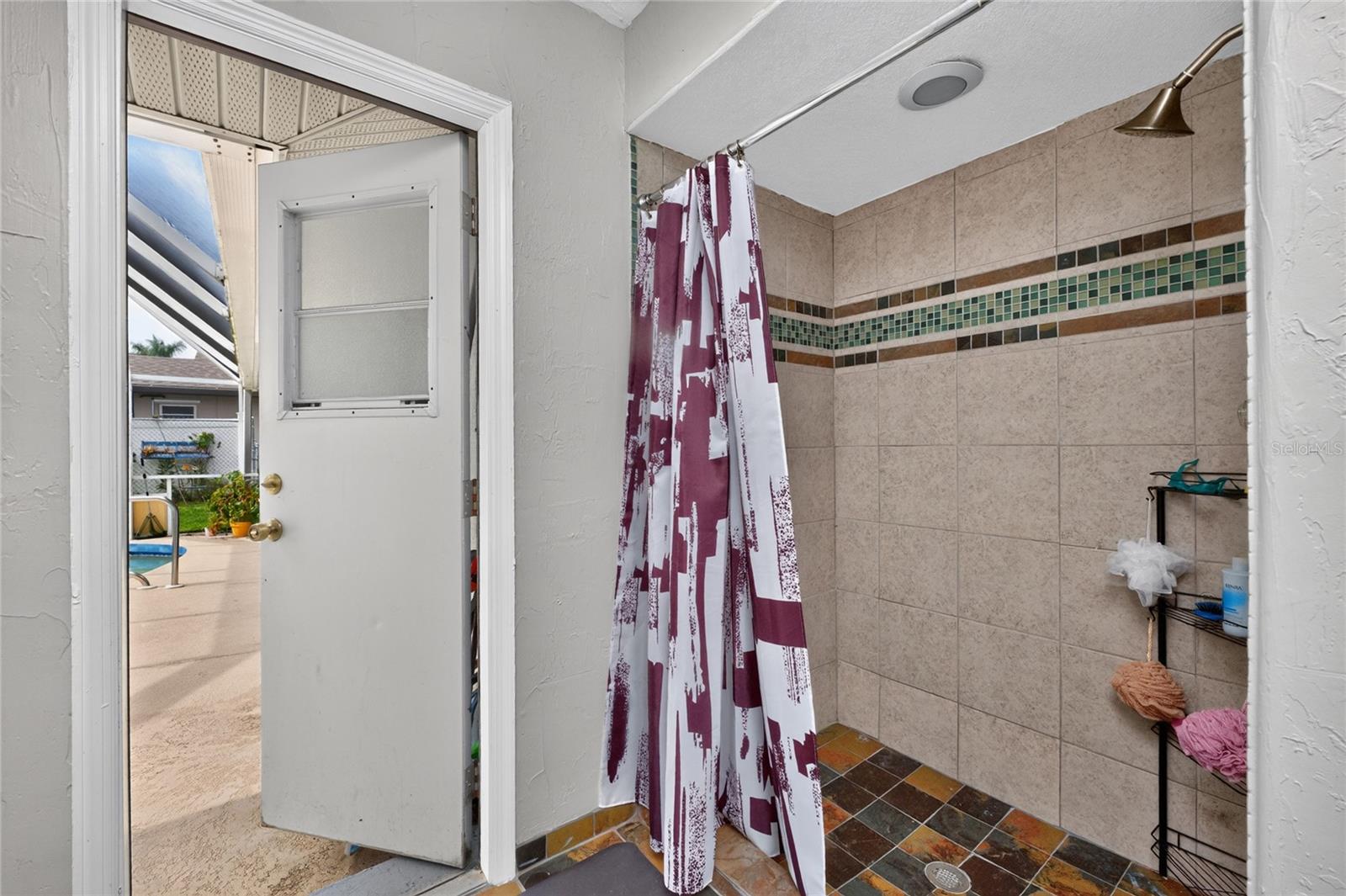 2466 NEWBURY ST