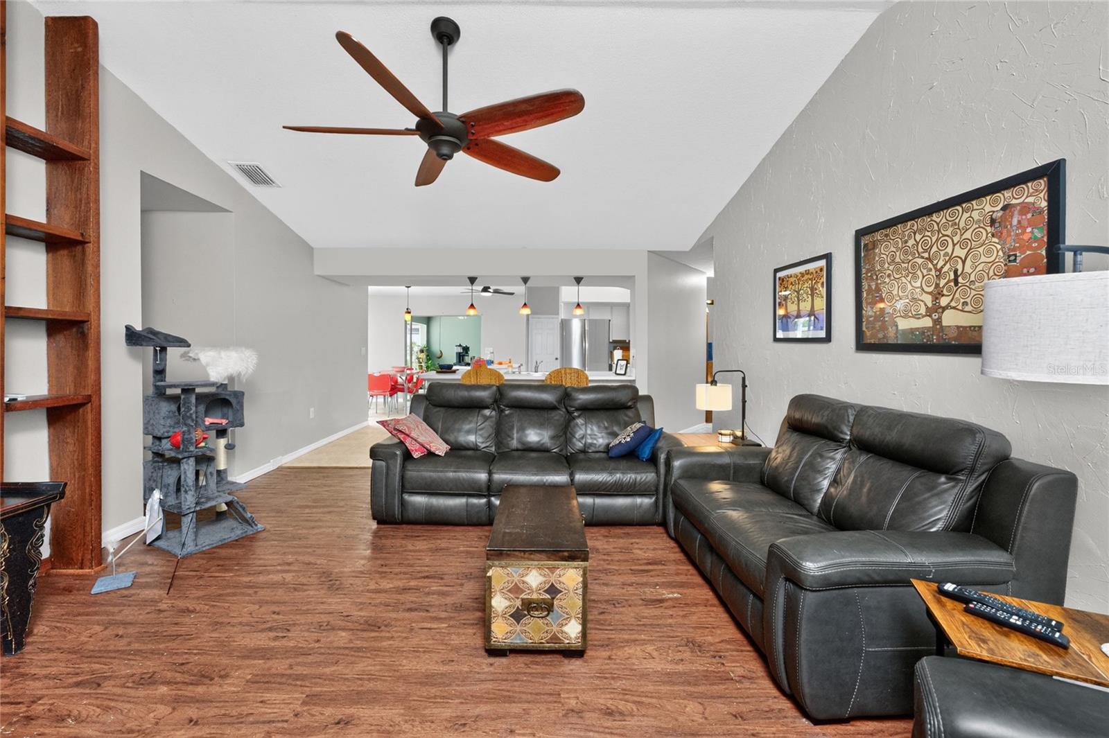 2466 NEWBURY ST