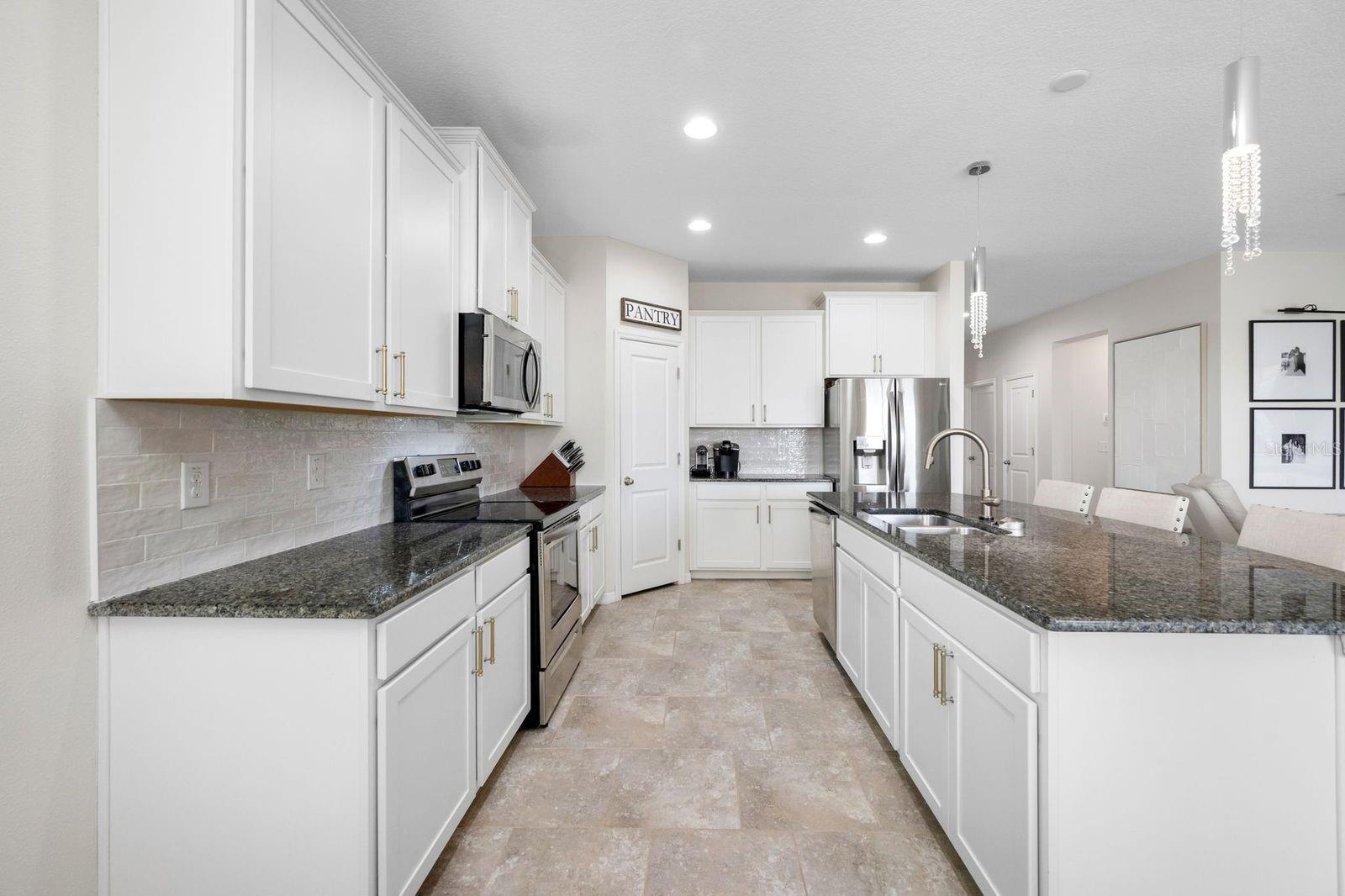 6549 DEVESTA LOOP