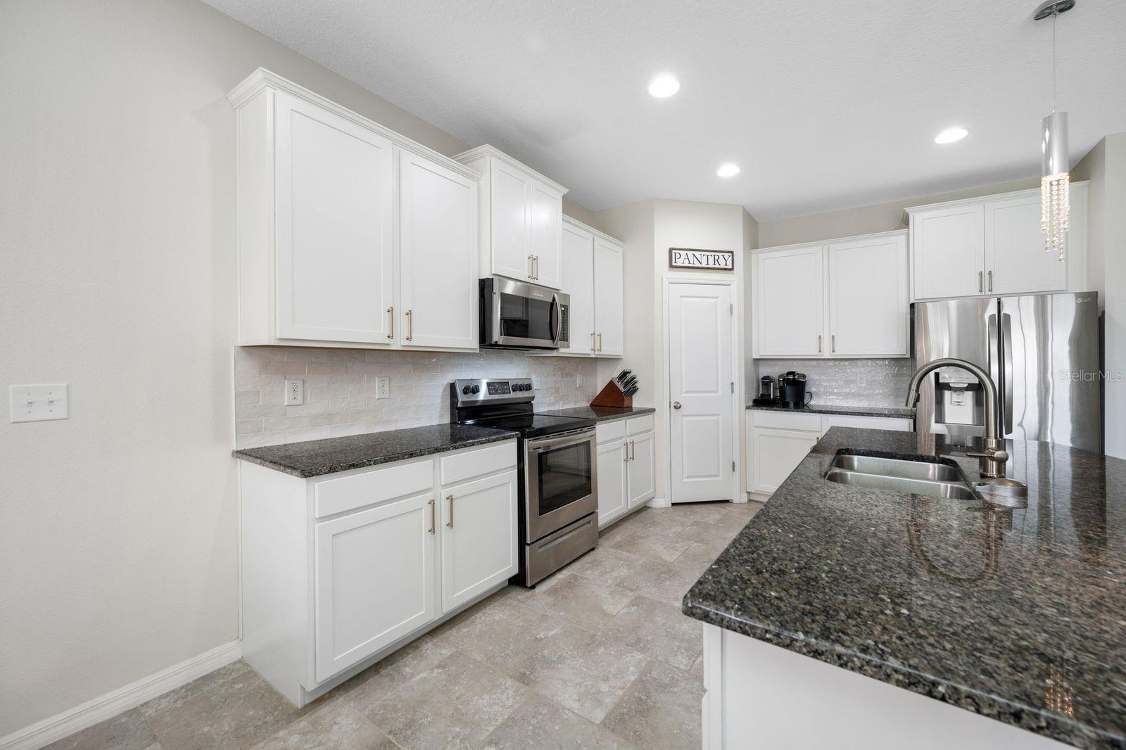 6549 DEVESTA LOOP