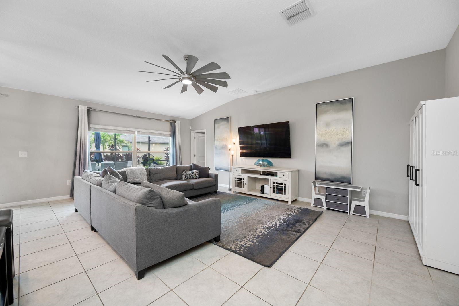 6022 TREMEZA PL