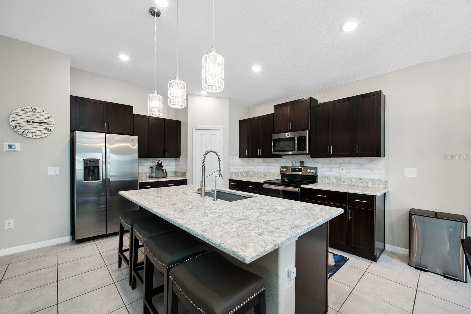 6022 TREMEZA PL