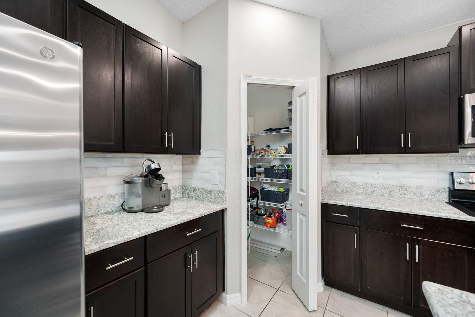 6022 TREMEZA PL