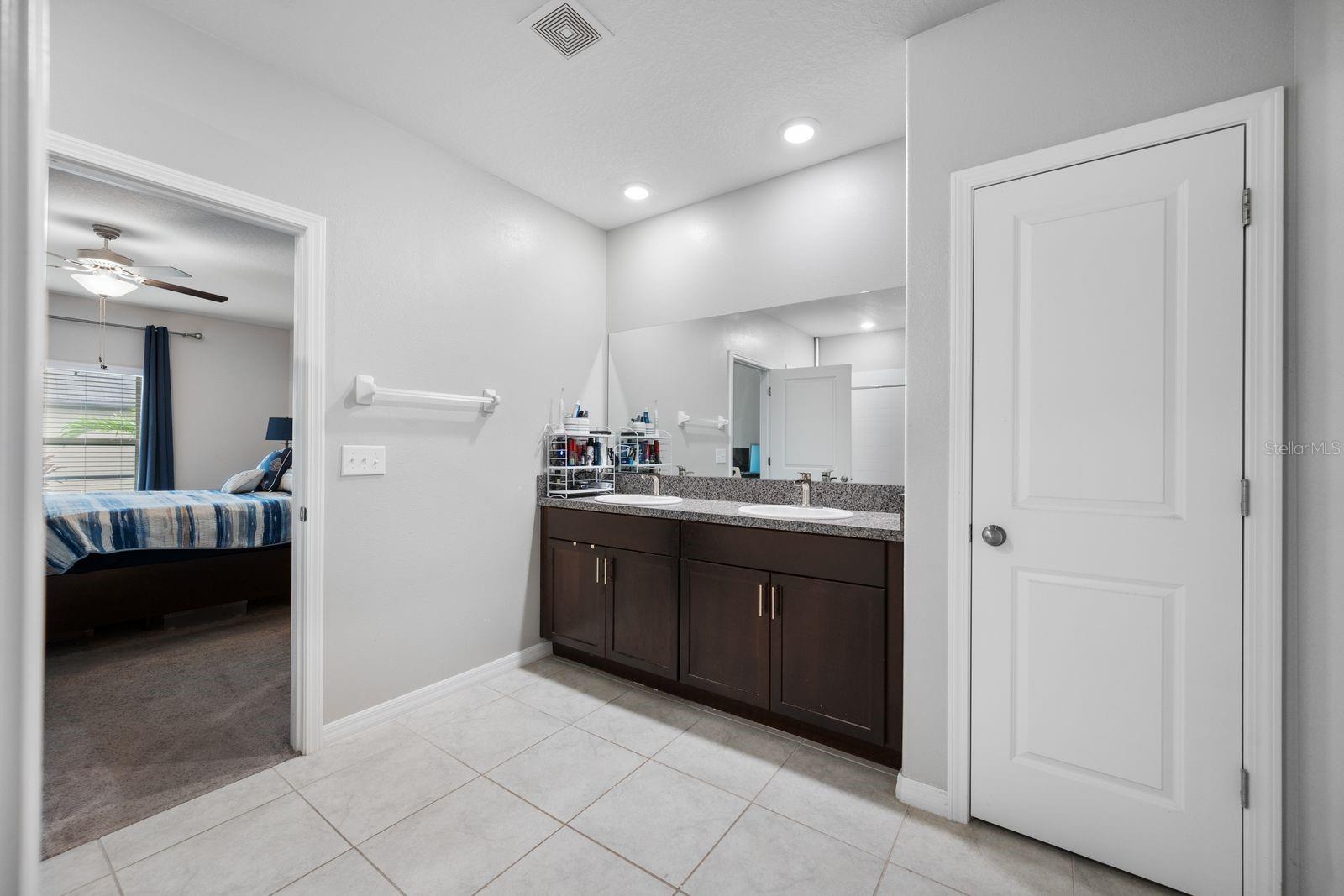 6022 TREMEZA PL