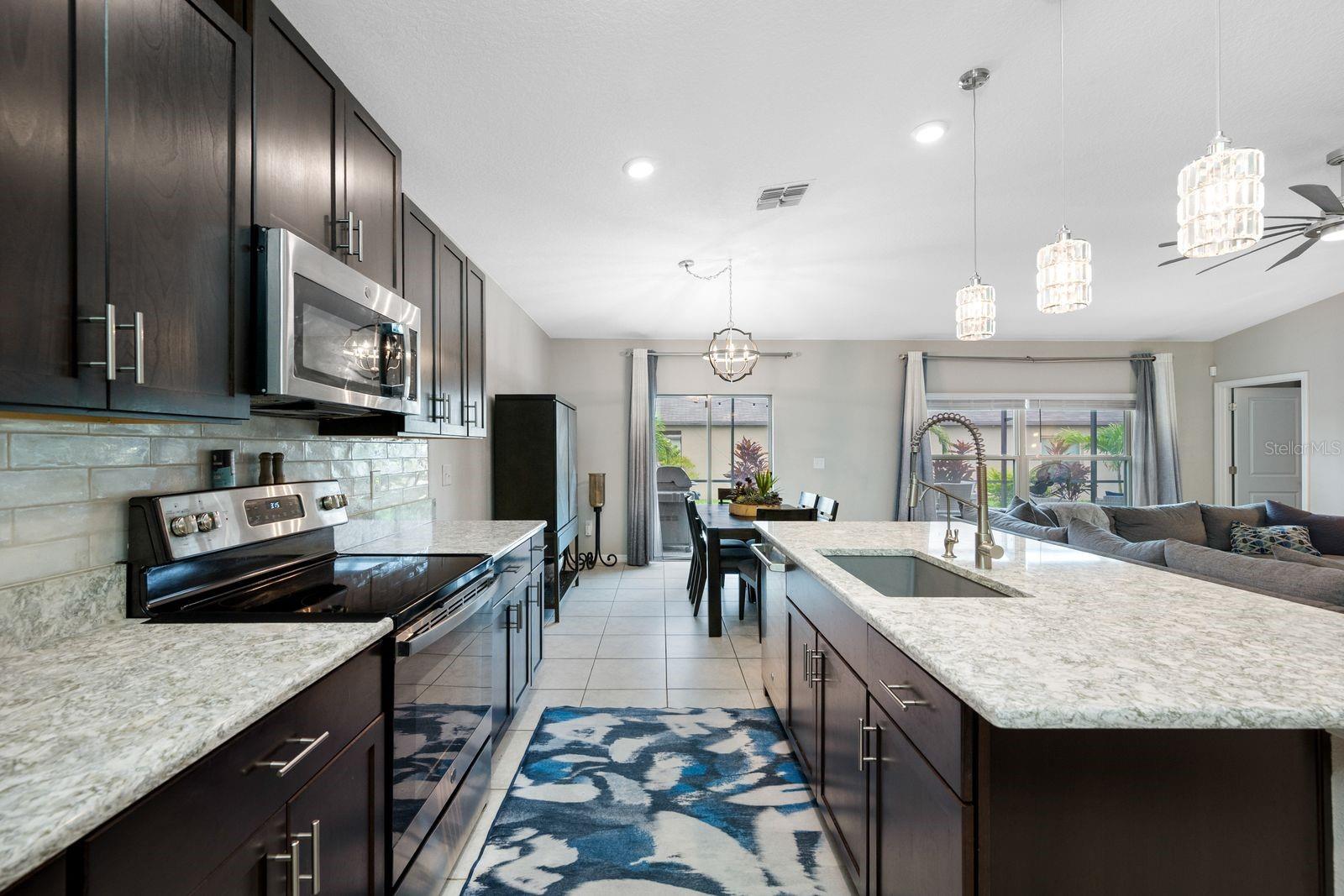 6022 TREMEZA PL