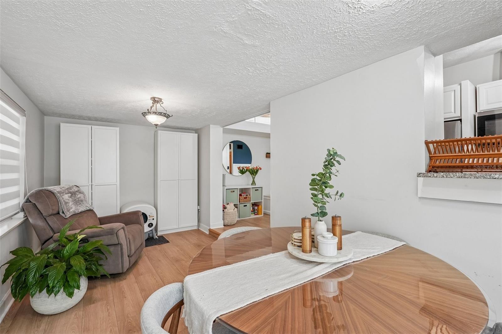 2406 FLORIDA BLVD