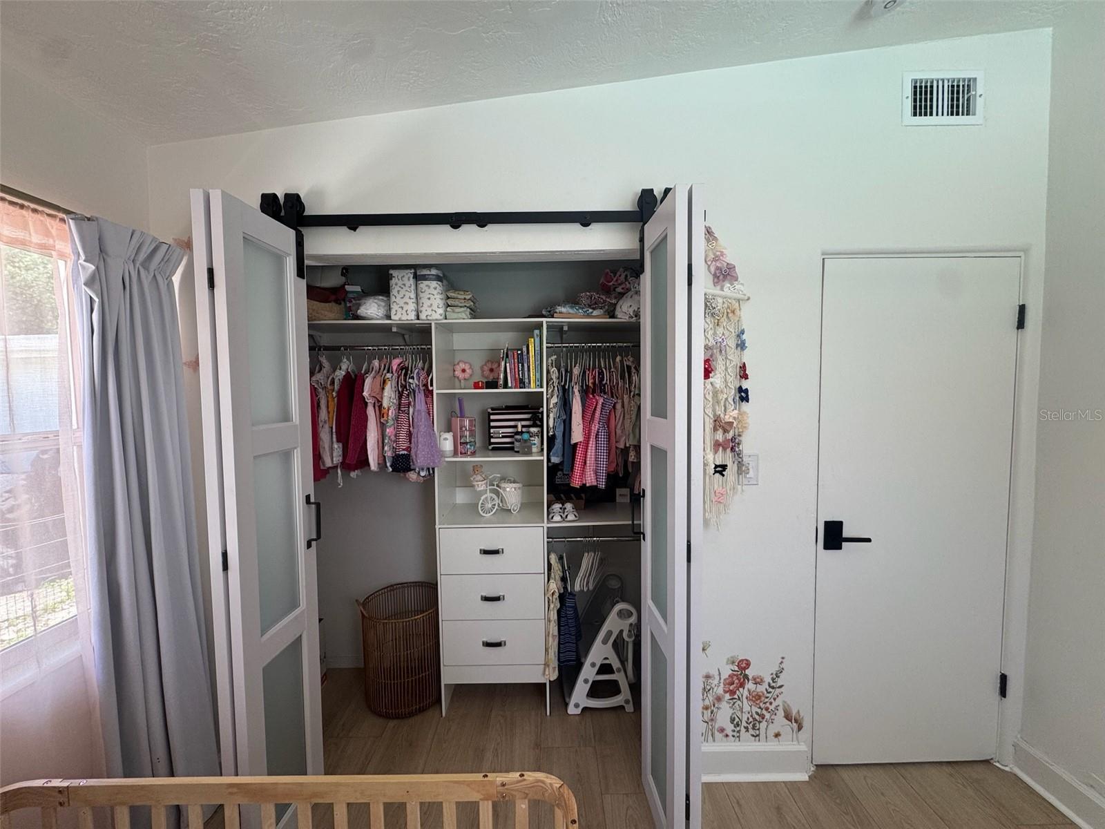 2406 FLORIDA BLVD