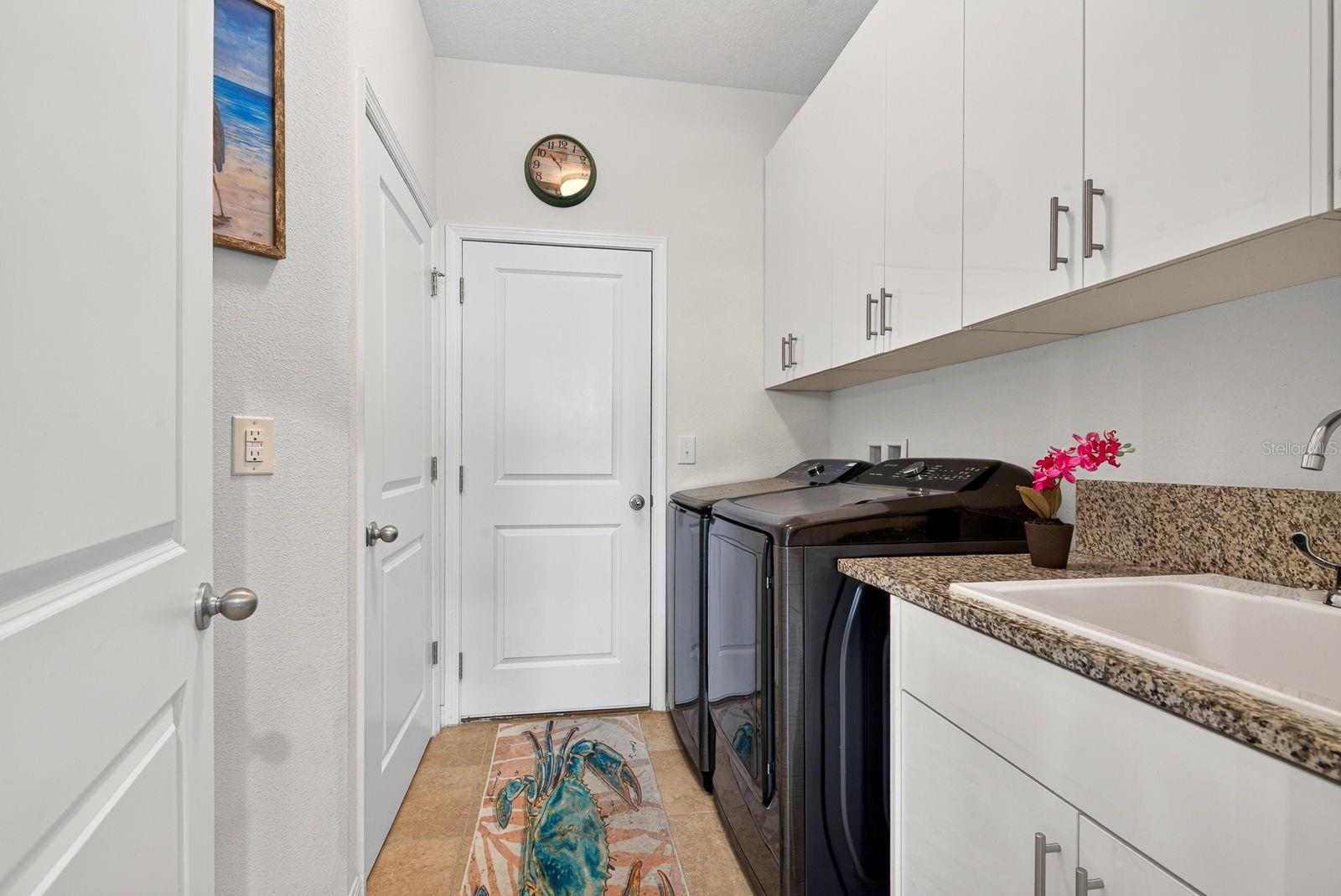 6435 DEVESTA LOOP
