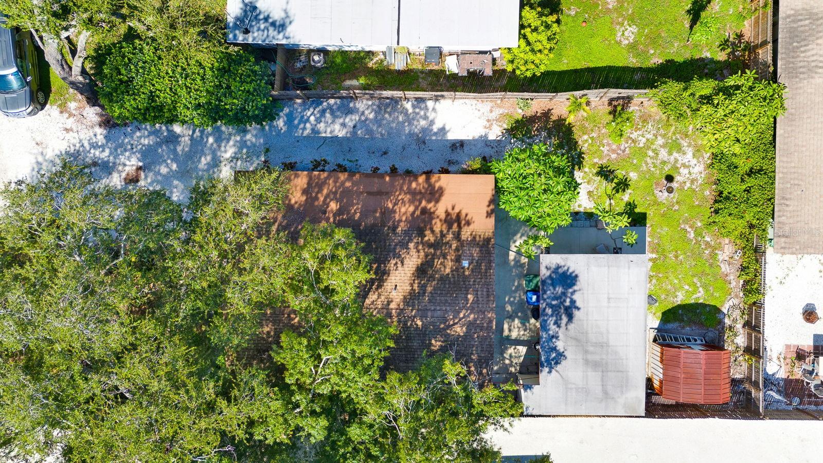 2837 FOREST LN